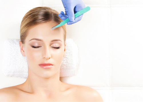 Dermaplaning & peel combination training course